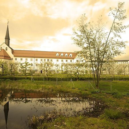 Kapuzinerhof Seminar- Und Kongresshotel Laufen Exterior photo